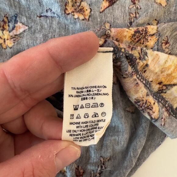 We The Free Women’s Woven Floral Print Off The Shoulder Blouse Navy Size M Boho - Picture 7 of 7